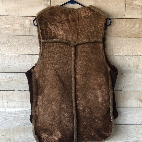 The Wonderful World of Sheepskin genuine sueded lamb vest - Picture 2 of 8